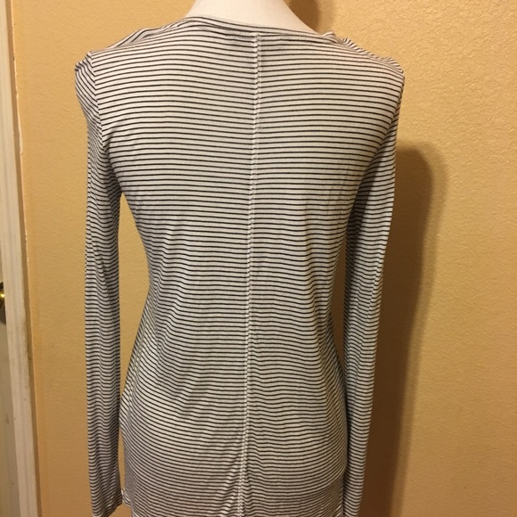 Banana Republic Stripped long sleeve button shirt - Picture 3 of 5